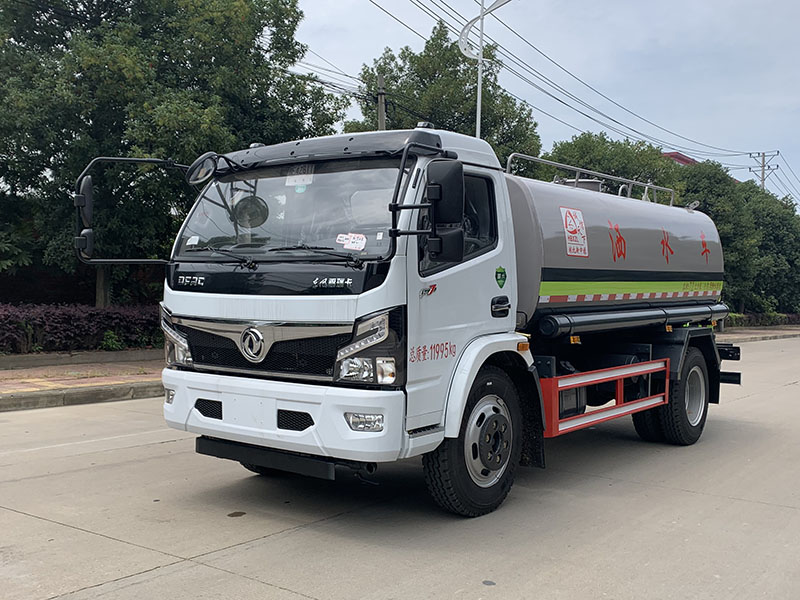 東風(fēng)多利卡   8噸   灑水車